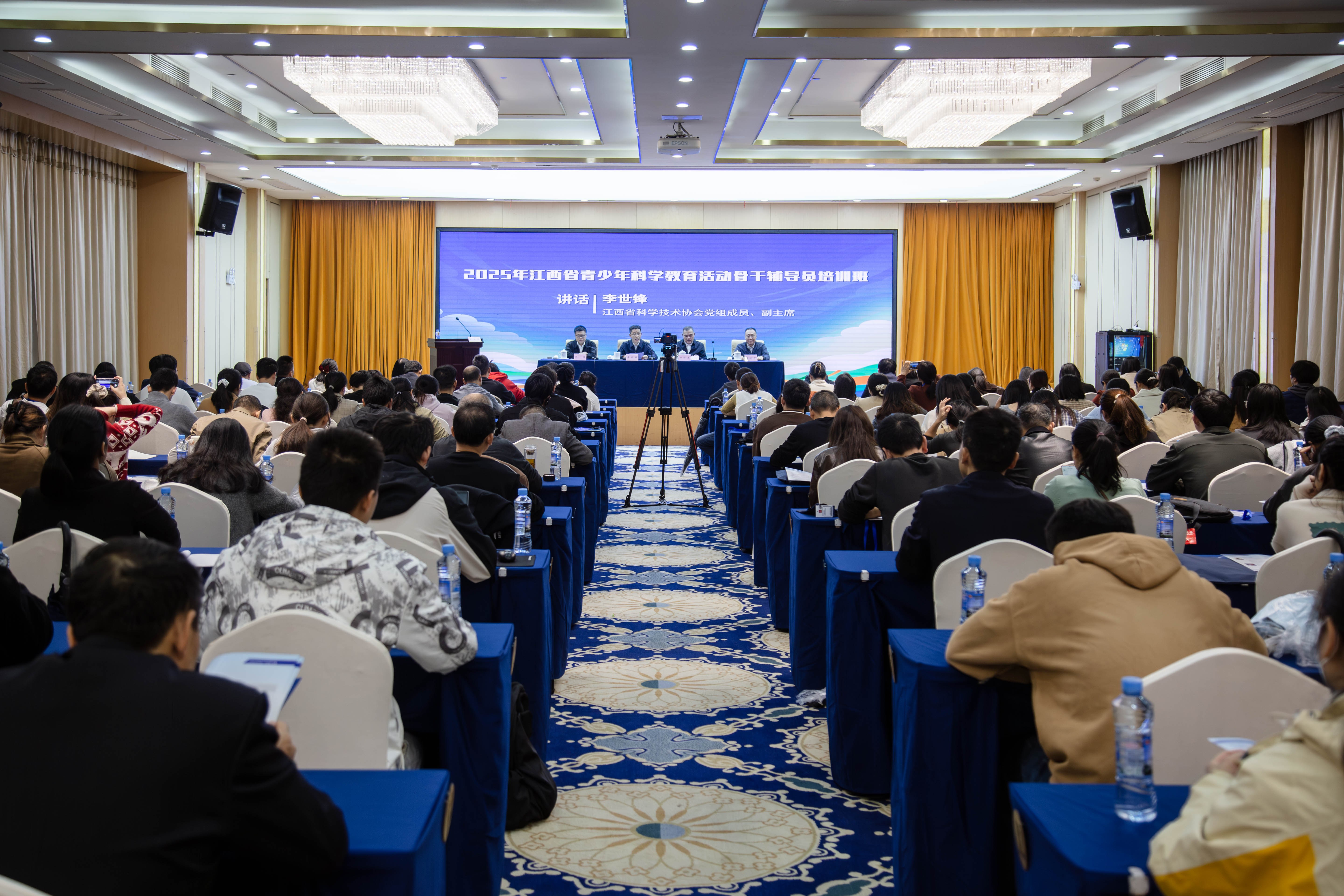 8Q2A3221.jpg 8Q2A3221.jpg