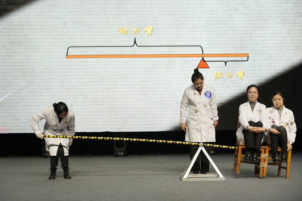 2【科学实验】吉安市科技馆《长短之间力藏玄机》2~1.jpg 2【科学实验】吉安市科技馆《长短之间力藏玄机》2~1.jpg